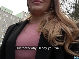 Russian public agent engages in outdoor sex for payment