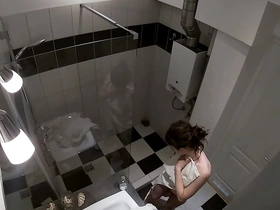 Secretly filming my sultry stepsis in the bath