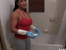 Chubby Latina maid gets tipped by her boss